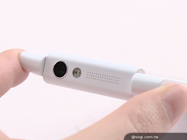 自拍神器!13MP旋轉鏡頭手機G-PLUS E7 mini速測 自拍神器!13MP旋轉鏡頭手機G-PLUS E7 mini速測