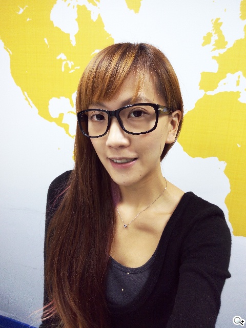 自拍神器!13MP旋轉鏡頭手機G-PLUS E7 mini速測 自拍神器!13MP旋轉鏡頭手機G-PLUS E7 mini速測