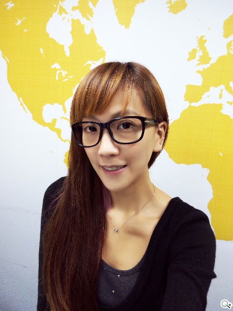 自拍神器!13MP旋轉鏡頭手機G-PLUS E7 mini速測 自拍神器!13MP旋轉鏡頭手機G-PLUS E7 mini速測