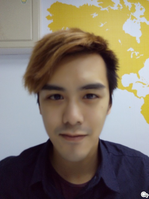 自拍神器!13MP旋轉鏡頭手機G-PLUS E7 mini速測 自拍神器!13MP旋轉鏡頭手機G-PLUS E7 mini速測