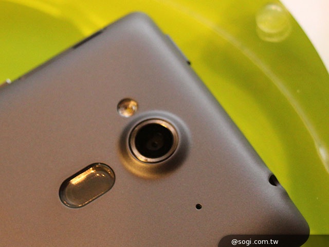 宏碁推5吋入門雙卡機Acer Liquid Z5 中華月繳533元 手機0元