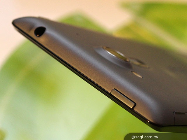 宏碁推5吋入門雙卡機Acer Liquid Z5 中華月繳533元 手機0元