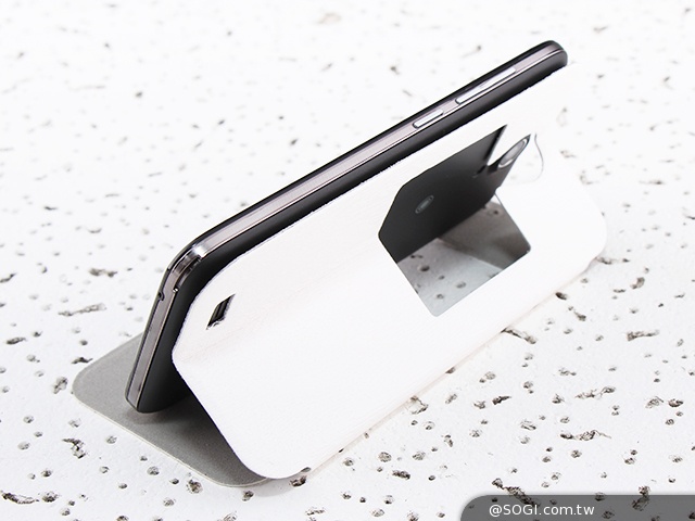 雙面觸控平價選擇 VOVO V11魔術機