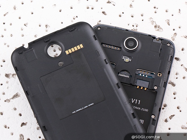 雙面觸控平價選擇 VOVO V11魔術機