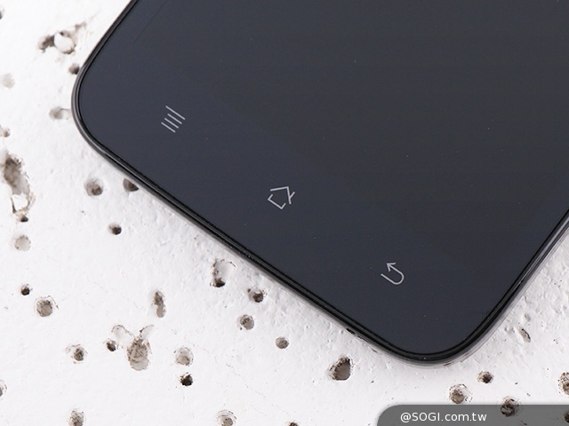 雙面觸控平價選擇 VOVO V11魔術機