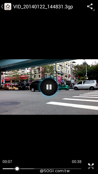 雙面觸控平價選擇 VOVO V11魔術機