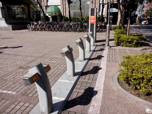 雙面觸控平價選擇 VOVO V11魔術機