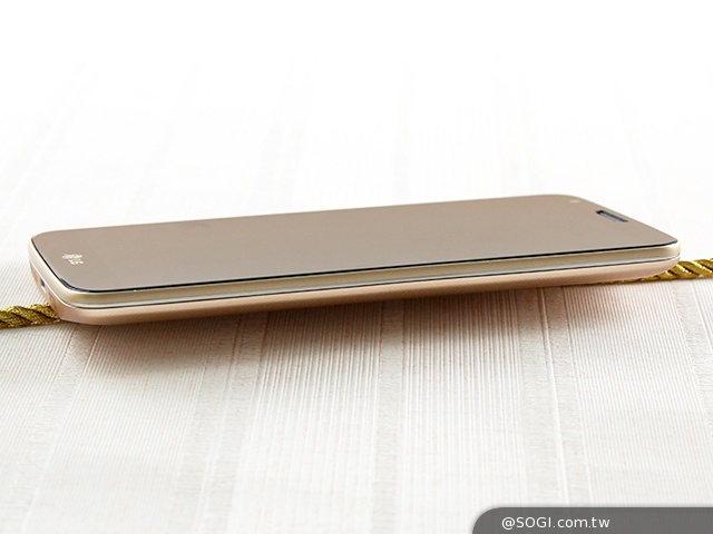 LG G2璀璨金新色 彰顯時尚尊爵氣息