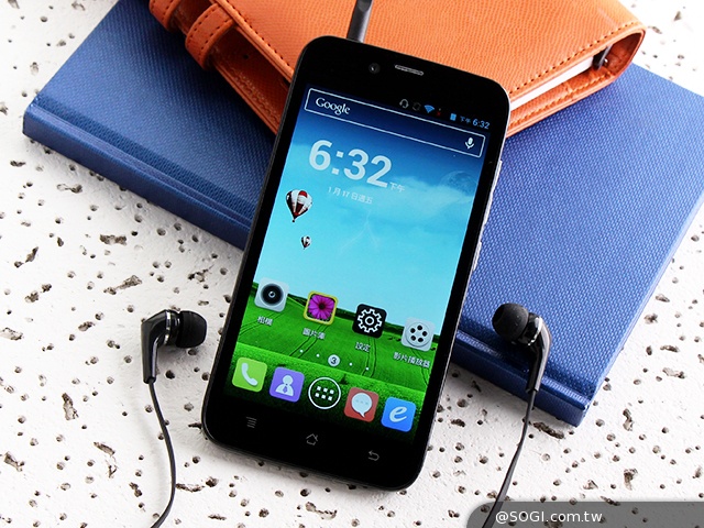 雙面觸控平價選擇 VOVO V11魔術機