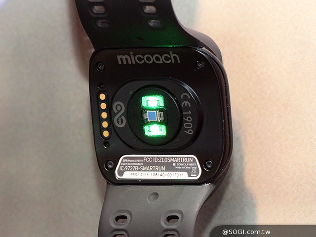 愛迪達推miCoach SMART RUN智慧手錶 售價1萬5