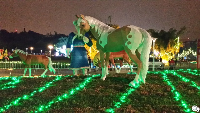 5.25吋平價中階雙卡機 三星GALAXY Grand 2