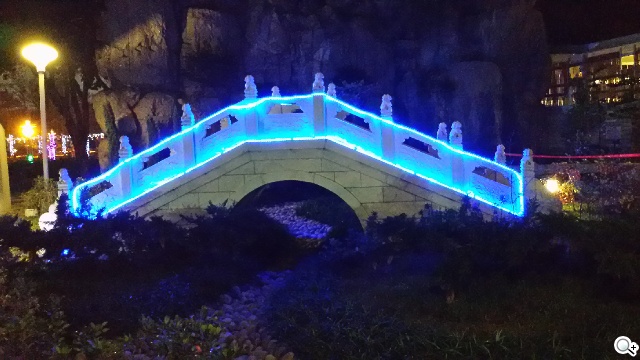 5.25吋平價中階雙卡機 三星GALAXY Grand 2