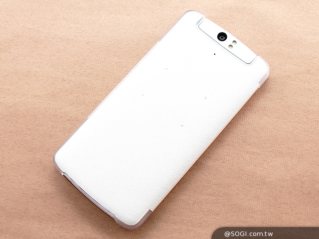 OPPO N1實測！206度隨意翻轉鏡頭、自拍巨屏靓機體驗
