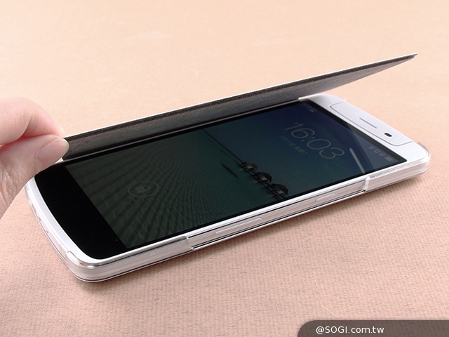 OPPO N1實測！206度隨意翻轉鏡頭、自拍巨屏靓機體驗