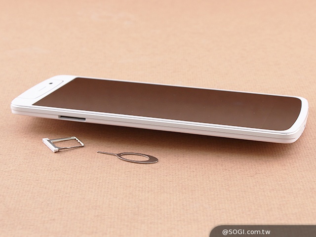 OPPO N1實測！206度隨意翻轉鏡頭、自拍巨屏靓機體驗