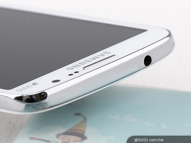 5.25吋平價中階雙卡機 三星GALAXY Grand 2