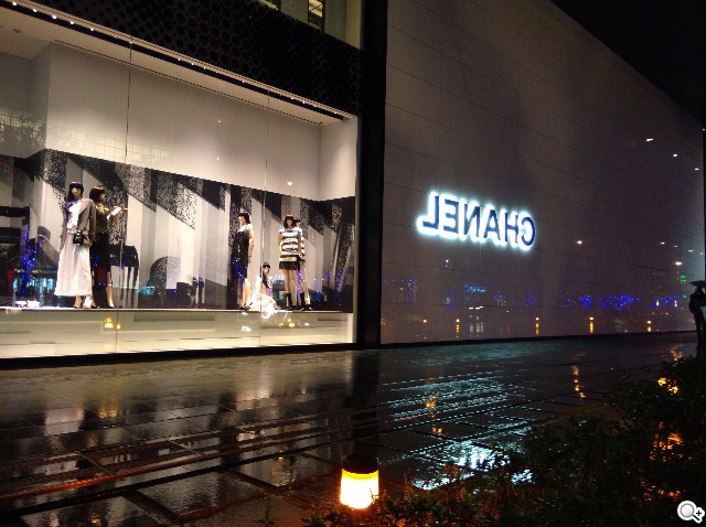 OPPO N1實測！206度隨意翻轉鏡頭、自拍巨屏靓機體驗