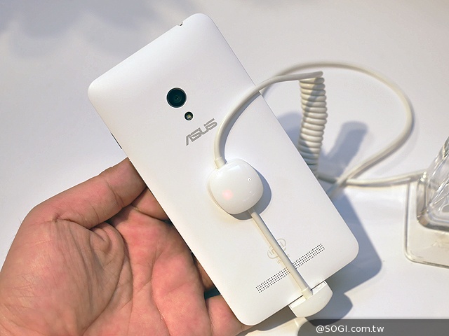 ASUS全新ZenUI特色一覽 ZenFone系列4月登台