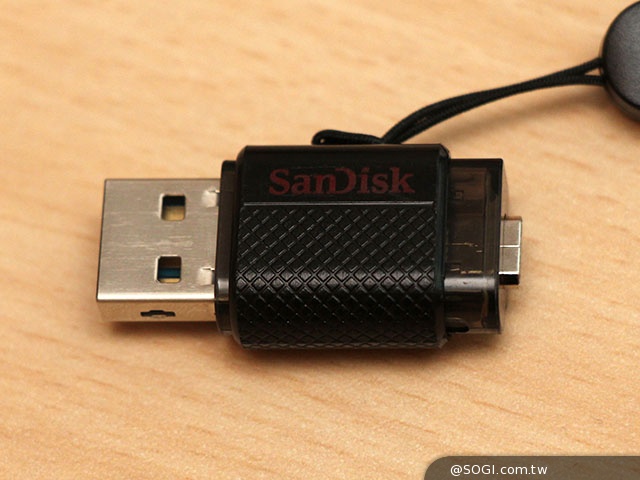 SanDisk Ultra雙用隨身碟 支援手機OTG、​電腦外接儲存