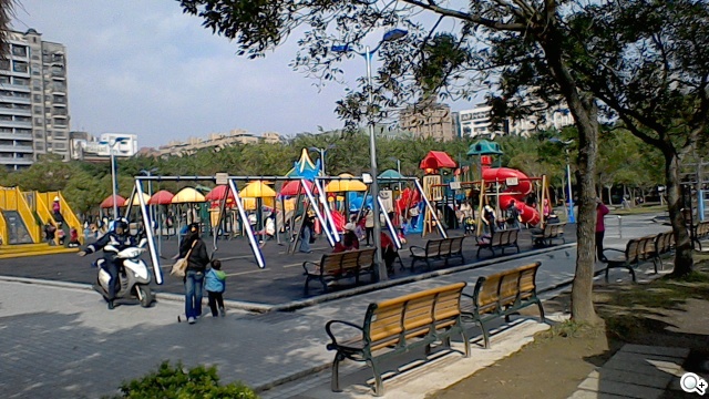 平價變形小筆電 ASUS Transformer Book T100 平價變形小筆電 ASUS Transformer Book T100