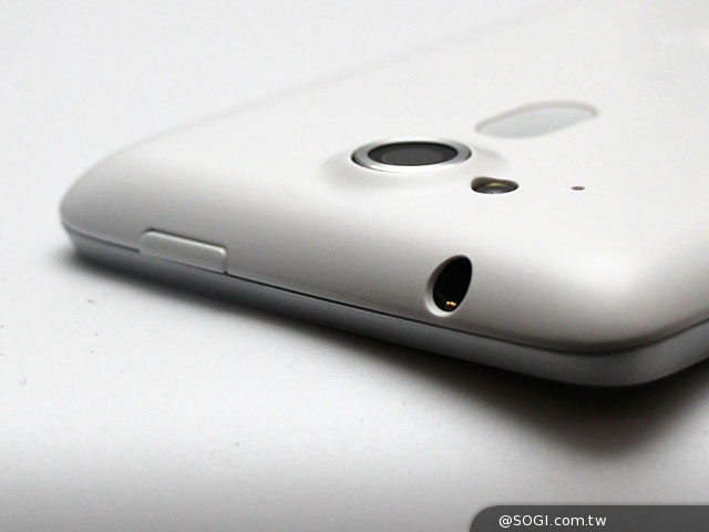 4吋雙卡入門機Acer Liquid Z4動手玩【MWC 2014】