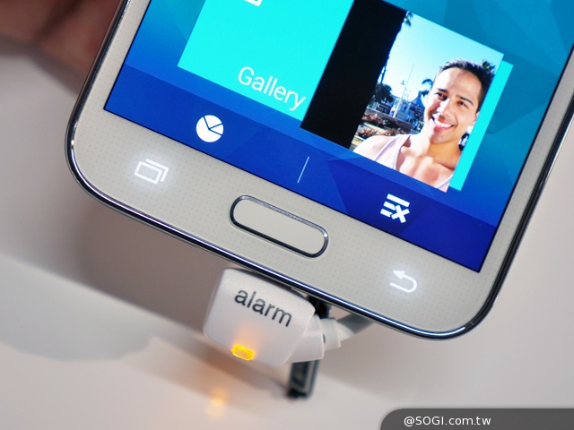 三星GALAXY S5發表 外型、效能跨海動手測【MWC 2014】