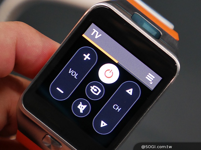 SAMSUNG Gear 2智慧錶4月登台 搶先動手玩【MWC 2014】