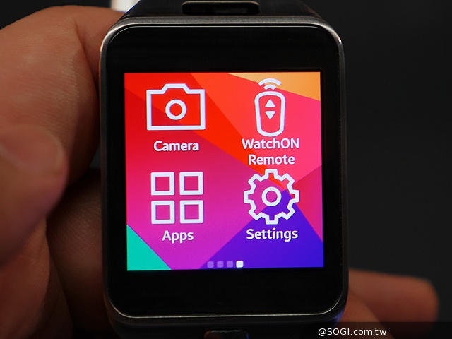 SAMSUNG Gear 2智慧錶4月登台 搶先動手玩【MWC 2014】