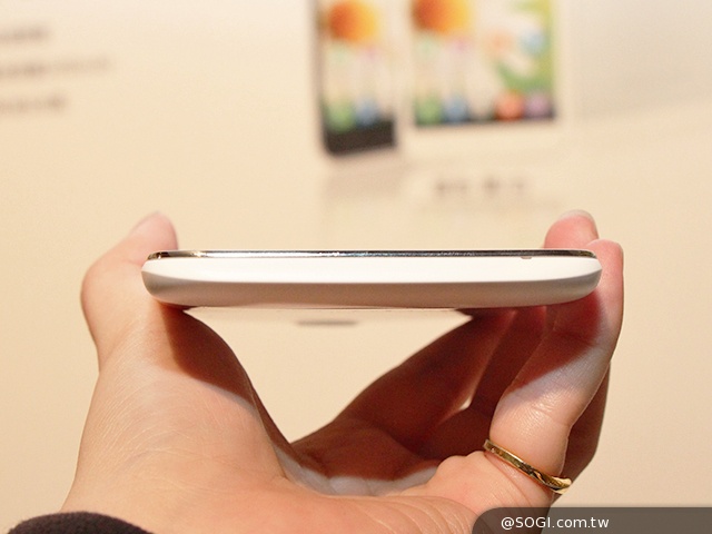 遠傳推自有品牌Smart達人機系列產品 強調高規不貴