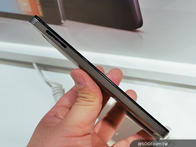 聯想於MWC展出S系列手機與Yoga HD+平板共4款新品【MWC 2014】