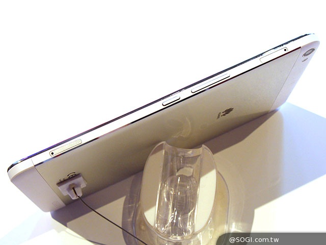 可通話LTE平板HUAWEI MediaPad X1 7.0體驗【MWC 2014】