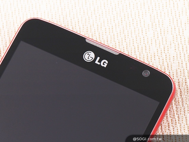 LG G Pro Lite換新裝 炫麗紅新色圖賞