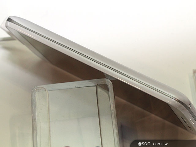 小一號的G2手機！LG G2 mini四月登台【MWC 2014】