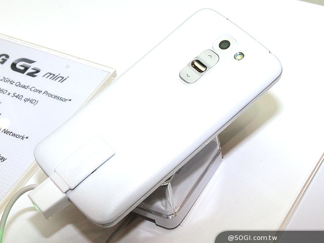 小一號的G2手機！LG G2 mini四月登台【MWC 2014】