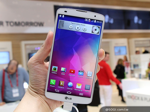 5.9吋LG G Pro2支援光學防手震OIS+【MWC 2014】