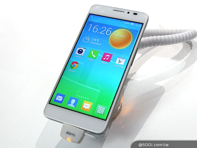 阿爾卡特展出八核智慧機OneTouch Idol X+【MWC 2014】