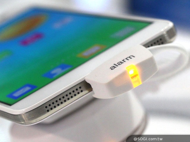 阿爾卡特展出八核智慧機OneTouch Idol X+【MWC 2014】