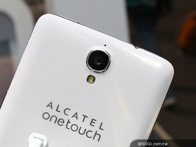 阿爾卡特展出八核智慧機OneTouch Idol X+【MWC 2014】