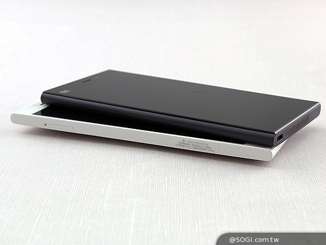 米3、E7高規平價旗艦霸主之爭：外觀、效能比拚