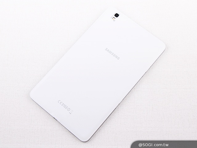 高效、多工一手掌握 三星TabPRO 8.4超平板 高效、多工一手掌握 三星TabPRO 8.4超平板