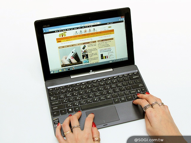 平價變形小筆電 ASUS Transformer Book T100 平價變形小筆電 ASUS Transformer Book T100