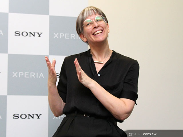 Sony設計師談色彩哲學 揭開Xperia Z2手機設計面紗