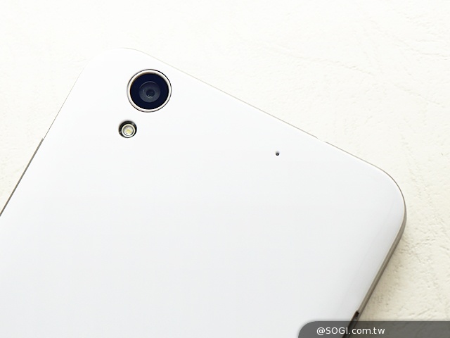 TWM Amazing A7台哥大5.5吋超值四核機