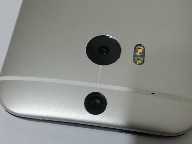大量HTC M8實機照片釋出 與One max對比
