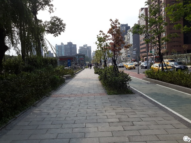 三星TabPRO 10.1高規超平板 商務、多工再進化