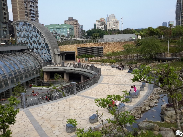 三星TabPRO 10.1高規超平板 商務、多工再進化