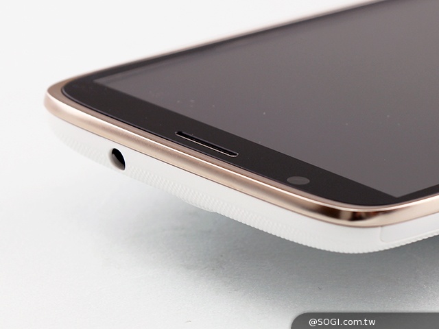 InFocus M320八核雙卡智慧機 5.5吋睛彩視野