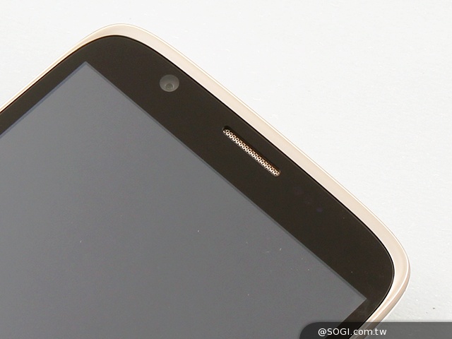 InFocus M320八核雙卡智慧機 5.5吋睛彩視野