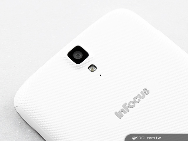 InFocus M320八核雙卡智慧機 5.5吋睛彩視野