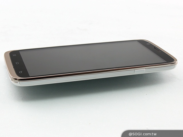 InFocus M320八核雙卡智慧機 5.5吋睛彩視野